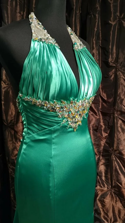 In Stock CLEARANCE Xcite Prom Dress 30262 Emerald Size 4 Satin Crystal Halter Pageant Train 5 In Stock CLEARANCE Xcite Prom Dress 30262 Emerald Size 4 Satin Crystal Halter Pageant Train