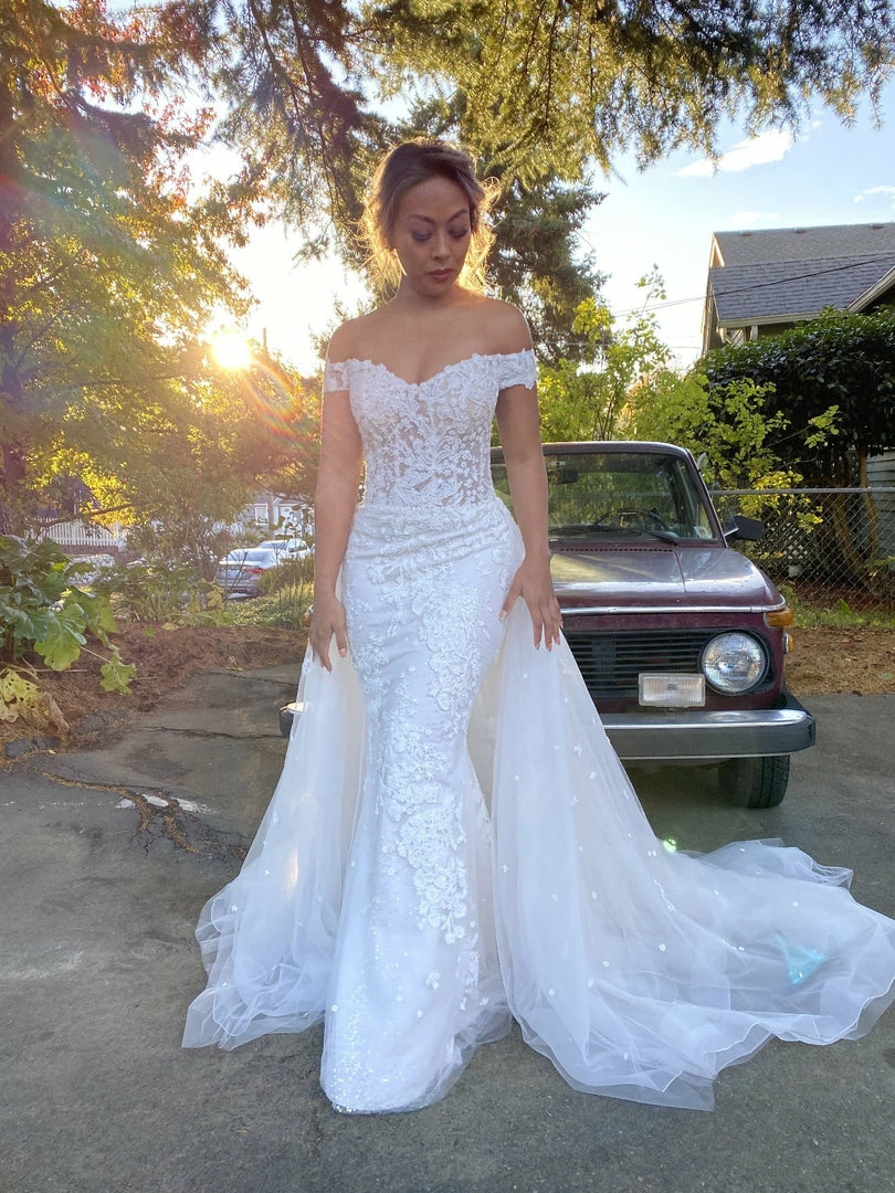 In Stock Casablanca Bridal 2419 Size 16 MCKENZIE Wedding Dress Overskirt Bridal Gown Off The Shoulder 10 In Stock Casablanca Bridal 2419 Size 16 MCKENZIE Wedding Dress Overskirt Bridal Gown Off The Shoulder