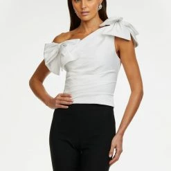 Ashleylauren Ashley Lauren 9001 Ruched Fitted Top With Bow Details