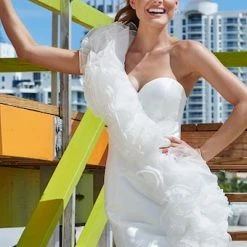 Ashleylauren Ashley Lauren 4170 Ivory Cocktail Dress Extravagant Organza Ruffle Boa Fitted