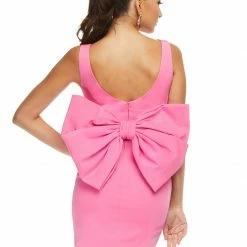 Ashleylauren Ashley Lauren 4477 Pink Cocktail Dress Oversized Bow Back Fitted Crepe Short Dress