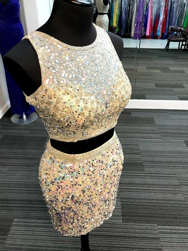 In Stock Primavera Couture 1652 Nude Size 4 Short Sequin Two Piece Cocktail Dress 7 In Stock Primavera Couture 1652 Nude Size 4 Short Sequin Two Piece Cocktail Dress