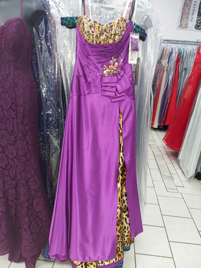 In Stock TONY BOWLS PARIS 112739 Size 0 Long Satin Animal Print Prom Dress Pageant Leopard Animal Print Dresses 7 In Stock TONY BOWLS PARIS 112739 Size 0 Long Satin Animal Print Prom Dress Pageant Leopard Animal Print Dresses