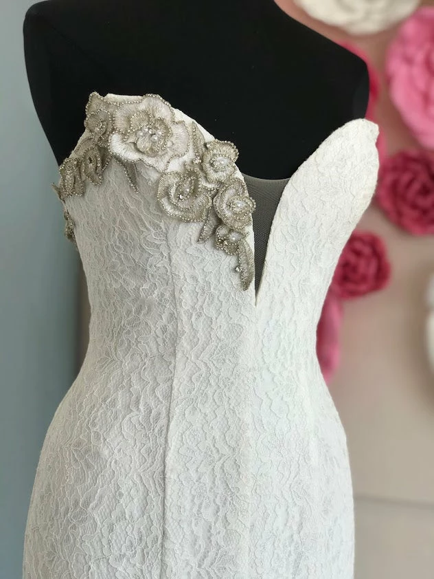 In Stock Johnathan Kayne B111 Size 6, 14 Lace Mermaid Wedding Dress Crystal Flower 8 In Stock Johnathan Kayne B111 Size 6, 14 Lace Mermaid Wedding Dress Crystal Flower