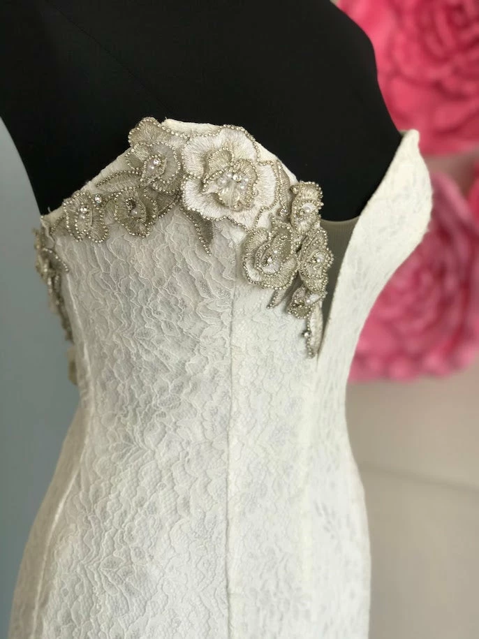 In Stock Johnathan Kayne B111 Size 6, 14 Lace Mermaid Wedding Dress Crystal Flower 10 In Stock Johnathan Kayne B111 Size 6, 14 Lace Mermaid Wedding Dress Crystal Flower