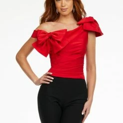 Ashleylauren Ashley Lauren 9001 Ruched Fitted Top With Bow Details