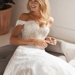 In Stock White One Bridal OLIOLA Size 16 Pronovias Wedding Dress Lace Off The Shoulder A Line Gown