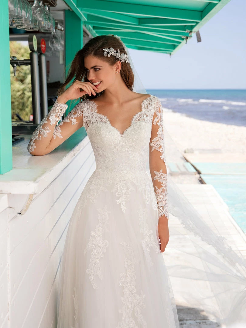 White One Bridal DIONNE Pronovias Wedding Dress Lace Long Sleeve A Line Gown Ballgown Dresses 4 White One Bridal DIONNE Pronovias Wedding Dress Lace Long Sleeve A Line Gown Ballgown Dresses