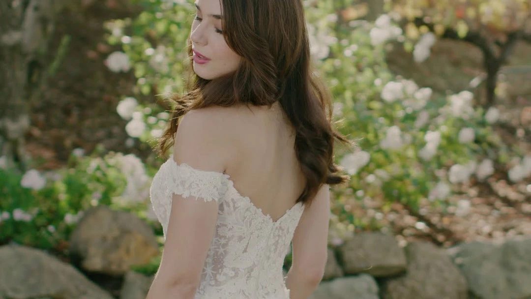 In Stock Casablanca Bridal 2419 Size 16 MCKENZIE Wedding Dress Overskirt Bridal Gown Off The Shoulder 9 In Stock Casablanca Bridal 2419 Size 16 MCKENZIE Wedding Dress Overskirt Bridal Gown Off The Shoulder