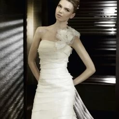In Stock Mermaid Dresses Pronovias San Patrick Eden Bridal Gown Size 10 Off White Wedding Dress One Shoulder
