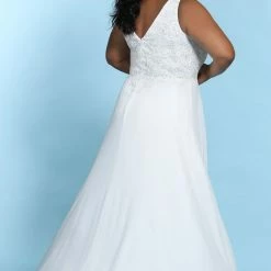 Sydney's Closet SC5249 V Neckline A Line Wedding Dress Plus Sized SC 5249 Fiona 10 Sydney's Closet SC5249 V Neckline A Line Wedding Dress Plus Sized SC 5249 Fiona