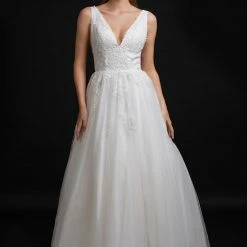 Nina Canacci B110 V Neckline Lace A Line Bridal Gown Wedding Dress Sheer Back Corset Ballgown Dresses